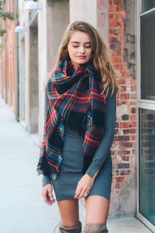 Classic Plaid Blanket Scarf: Black/Green/Red